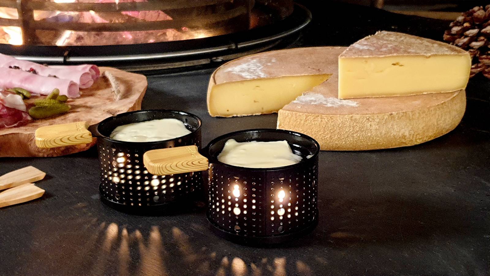 Déguster une raclette à la bougie avec les appareils individuels Lumi de Cookut