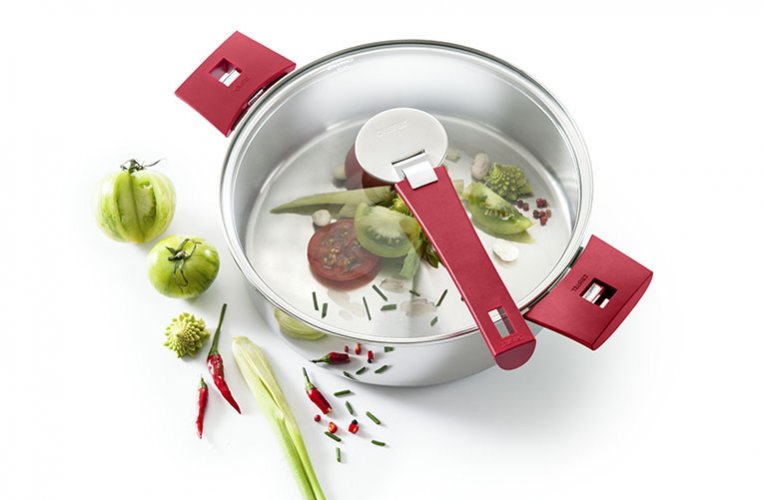 Cherche cocotte faitout inox Cristel Mutine poignées amovibles à Anse