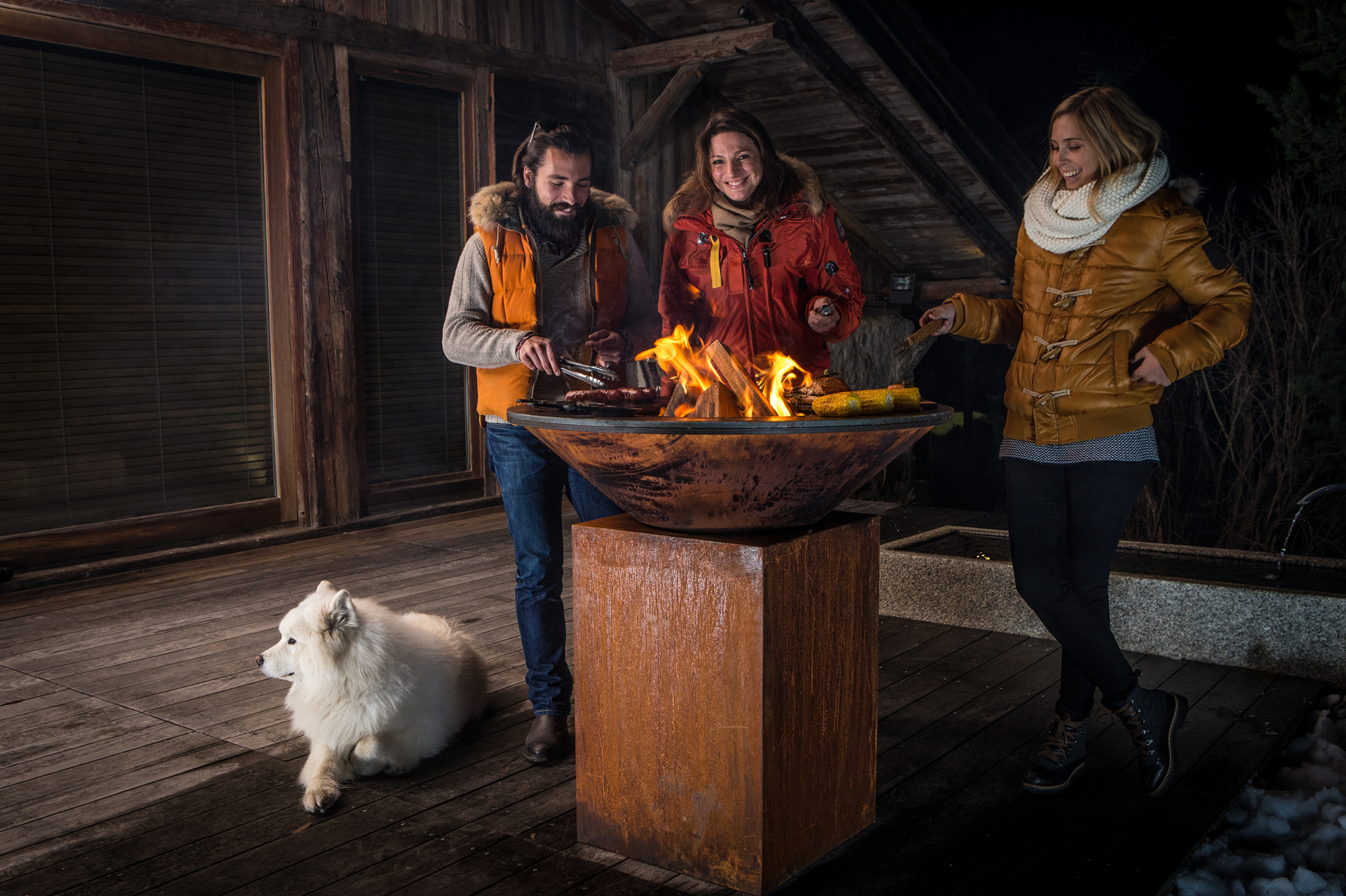 Ambiance OFYR brasero acier corten